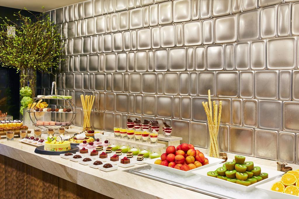 Kensington Jeju Hotel Exterior foto A dessert buffet